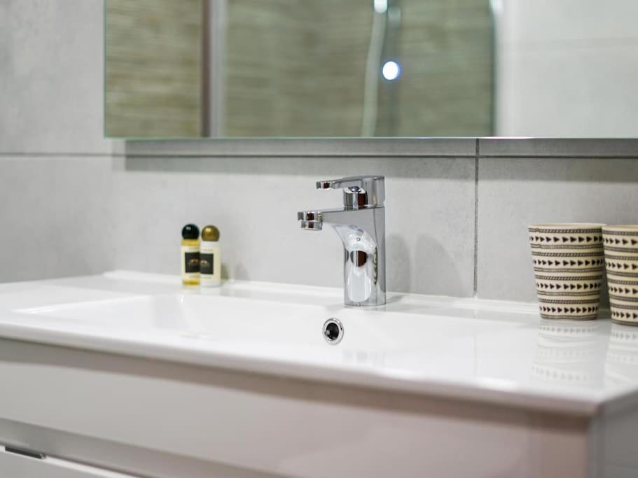 Central Apartment - Pool And Sea View & Albufeira Center Ngoại thất bức ảnh