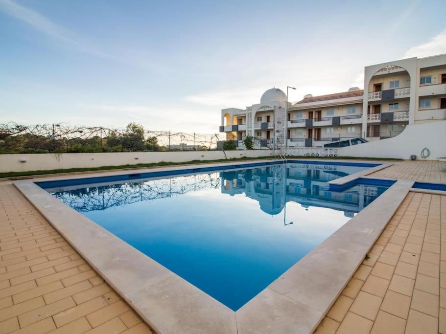 Central Apartment - Pool And Sea View & Albufeira Center Ngoại thất bức ảnh